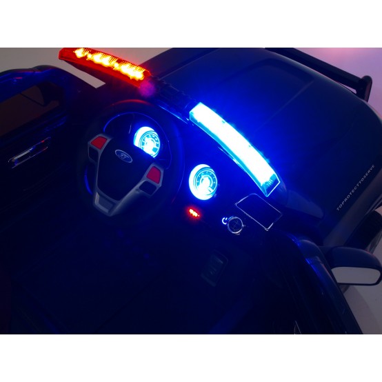 Džíp USA Police s 2.4G dálkovým ovládáním, megafonem, policejním osvětlením, FM rádiem, 12V, ČERNÝ